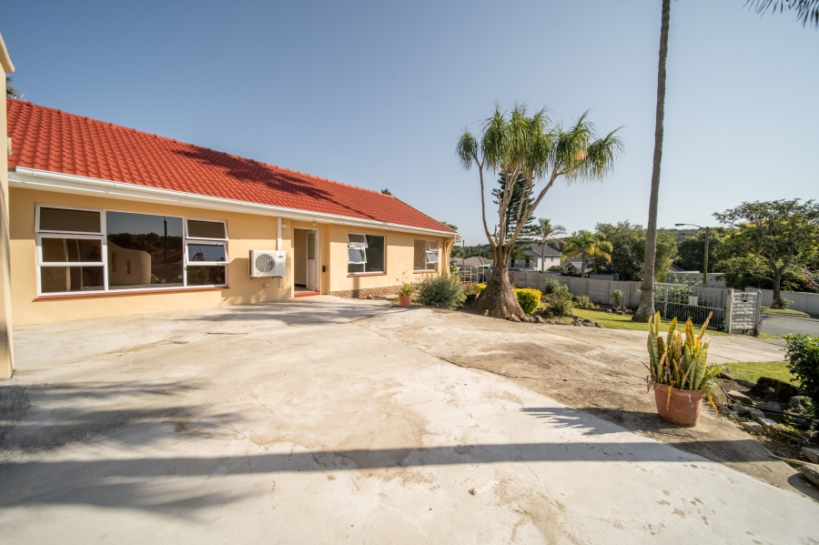 5 Bedroom Property for Sale in Beacon Bay Eastern Cape